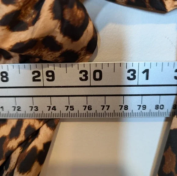 NWT TORRID Outerwear Leopard Zip Up Draw String Longer Rain Jacket Plus Size 6X - Picture 9 of 10